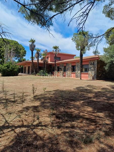 Foto 67b791b3-ac8a-4cd0-8e05-ea0d9d17deb8. Chalet magnífica casa independiente con amplio terreno y carpa para eventos o chalets de lujo para inversores en Vilallonga del Camp