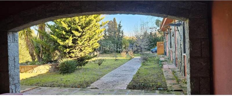 Foto 9599d521-4f5a-4e06-aeef-adc6510b23c9. Chalet magnífica casa independiente con amplio terreno y carpa para eventos o chalets de lujo para inversores en Vilallonga del Camp