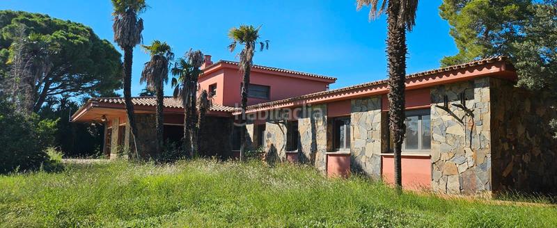 Foto b9cd847e-7ffb-433f-b8d9-fa732f9637f9. Chalet magnífica casa independiente con amplio terreno y carpa para eventos o chalets de lujo para inversores en Vilallonga del Camp