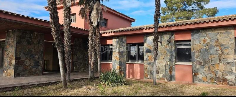 Foto cc1cddb4-a6f6-4acf-9b47-1ce45d3a5edc. Chalet magnífica casa independiente con amplio terreno y carpa para eventos o chalets de lujo para inversores en Vilallonga del Camp