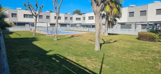 Casa aparellada a Platja de Mont-roig. ¡exclusiva oportunidad en mont-roig del camp!  casa cabados de l
