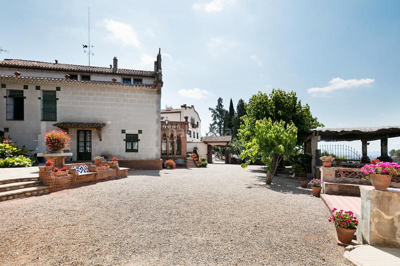 Foto 0e473d2d-c43f-4a8a-aca8-eaed814b6610. Masia amb xemeneia calefacció aparcament piscina a Castellar del Vallès