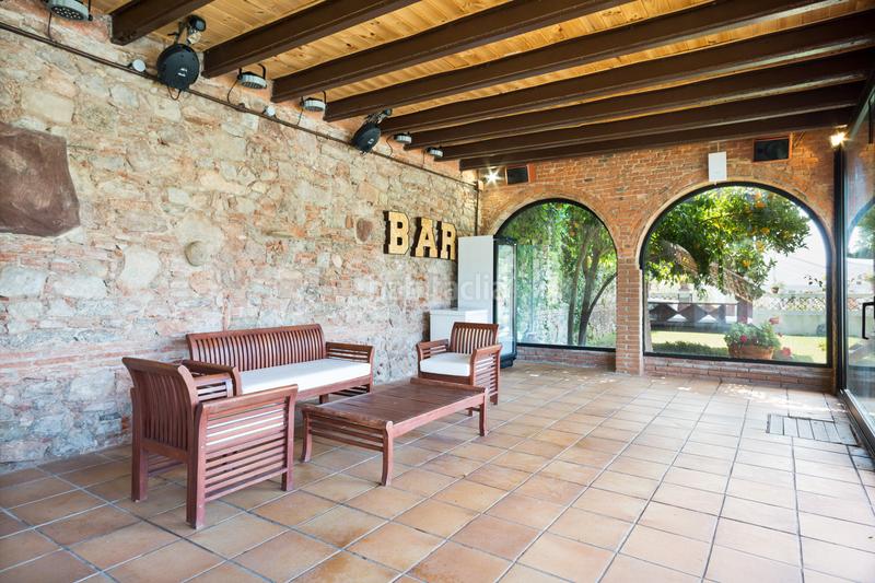 Foto 13211502-bfb5-4a99-8aec-c508fed61d4a. Masia amb xemeneia calefacció aparcament piscina a Castellar del Vallès