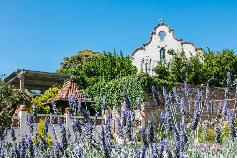 Foto 157f43d9-2818-4281-855b-75d254ef519a. Masia amb xemeneia calefacció aparcament piscina a Castellar del Vallès