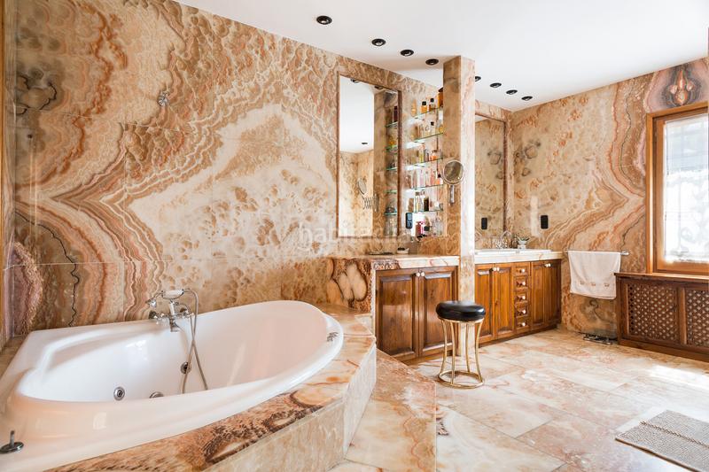 Foto 1586344e-f2ac-4480-b38d-39b3b623b0a9. Masia amb xemeneia calefacció aparcament piscina a Castellar del Vallès