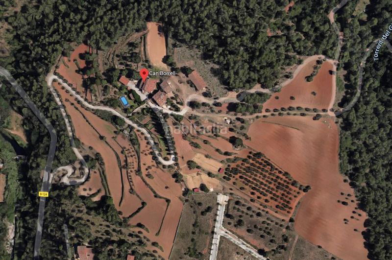 Foto 3d925454-df37-47c0-8ad8-f716533ab7fa. Masia amb xemeneia calefacció aparcament piscina a Castellar del Vallès