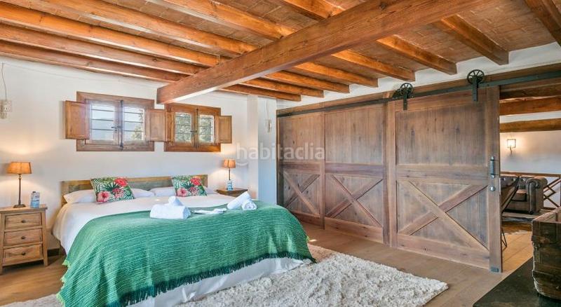 Foto 41edd2d7-e9f1-4b86-afed-55534a5f7c04. Masia amb xemeneia calefacció aparcament piscina a Castellar del Vallès