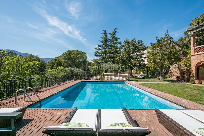 Foto 4db83fb3-d6dd-4f35-b29d-016619283691. Masia amb xemeneia calefacció aparcament piscina a Castellar del Vallès