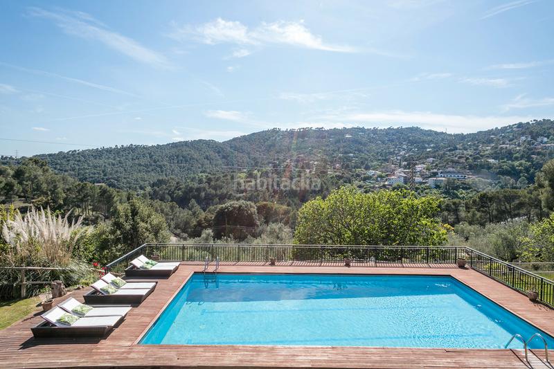 Foto 51d22baa-ae4f-49e1-801f-1e58561e0eca. Masia amb xemeneia calefacció aparcament piscina a Castellar del Vallès