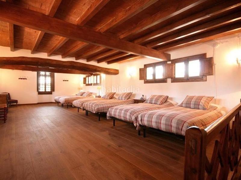 Foto 82b8b51f-23a9-460a-a725-bffc7631dd61. Masia amb xemeneia calefacció aparcament piscina a Castellar del Vallès