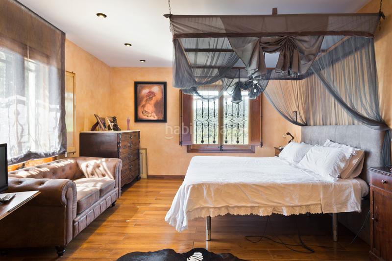 Foto 86cd7c0e-f39a-4878-ac23-2d81f5708846. Masia amb xemeneia calefacció aparcament piscina a Castellar del Vallès