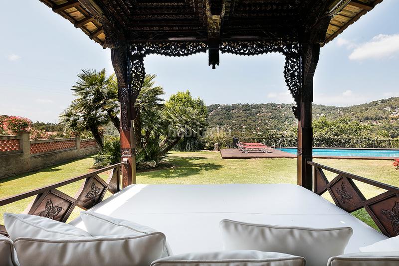 Foto a43f5984-0e1e-47c8-9bf9-e7b3091b1f8f. Masia amb xemeneia calefacció aparcament piscina a Castellar del Vallès