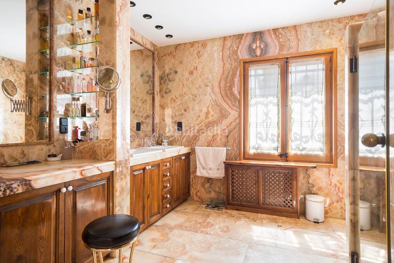 Foto aae2790a-567a-4522-a243-61aad44dc110. Masia amb xemeneia calefacció aparcament piscina a Castellar del Vallès