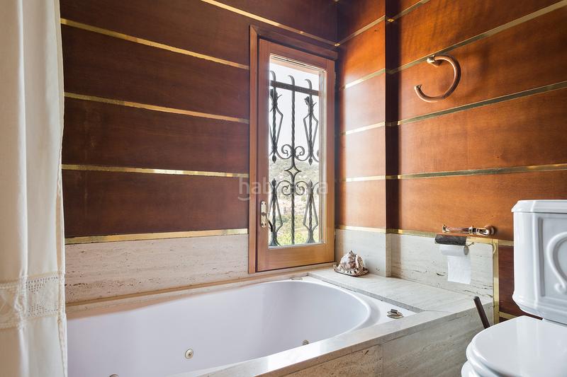 Foto f1d08b8c-701a-4787-9047-0bb66da4a4ca. Masia amb xemeneia calefacció aparcament piscina a Castellar del Vallès