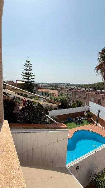 Foto ad83f178-749e-4e82-914c-c16b20fa3ea9. Reihenhaus mit heizung parking in Roda de Barà