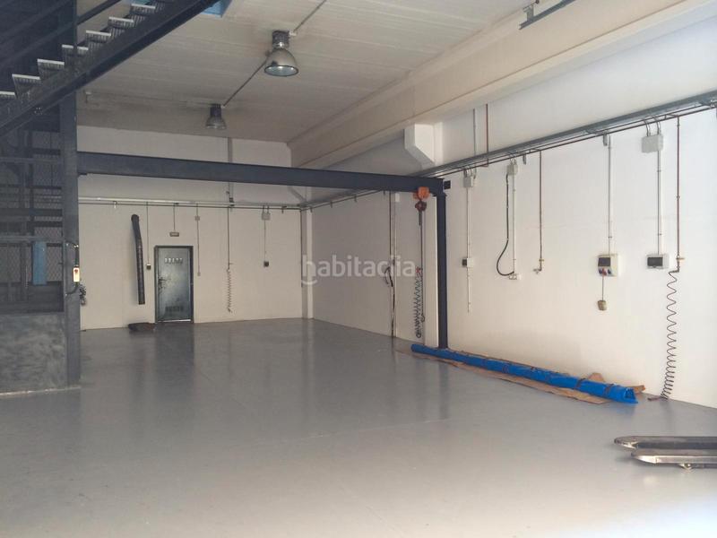 Foto dbd26775-5aa2-431f-92e9-2b24f1e80745. Location bâtiment à usage industriel avec chauffage dans Terrassa