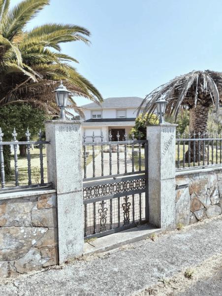 Foto 1aae80f5-76a7-4c31-9d7f-887db5a7dd1a. Casa a A Malata - Catabois - Ciudad Jardín Ferrol