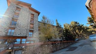 Edifici  Avinguda d' alp. Hotel super molina en venta