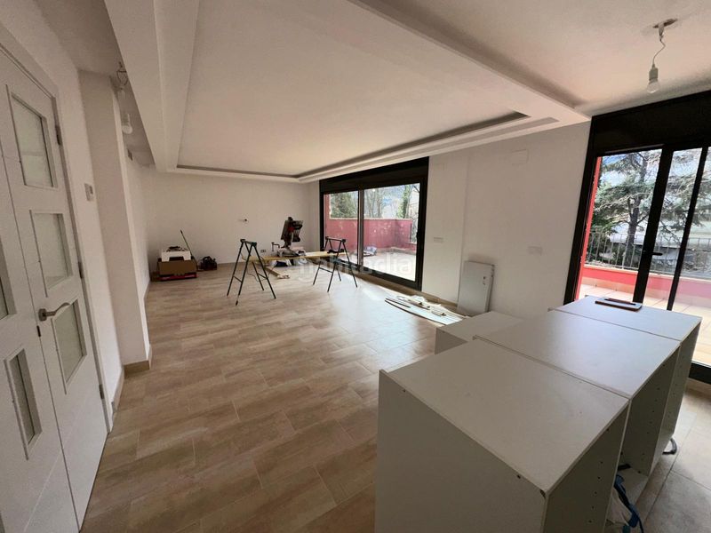 Foto 46157de5-7aa4-4dc0-b04c-c22900c2d60a. Casa aparellada amb aparcament a Arbúcies