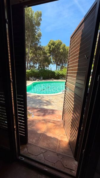 Foto 1151d6b5-6bd2-4b8a-94e9-4d5d0d642ae2. Xalet amb xemeneia calefacció aparcament piscina a Roda de Barà