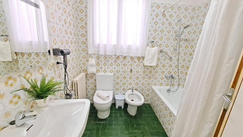 Foto 170b933c-04f7-4c5f-aaa6-a63be923f9a8. Casa adossada amb calefacció aparcament a Sant Sadurní d´Anoia