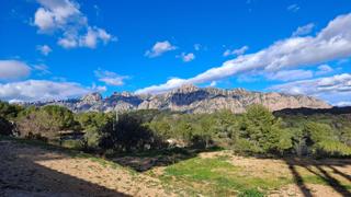 Casale in Hostalets de Pierola (Els). Casa rústica con terreno en hostalets de pierola