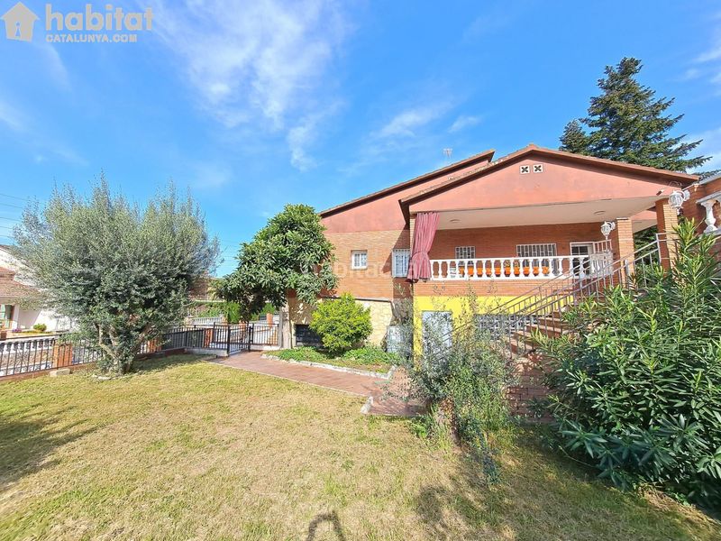 Foto 0ab7ea7e-73fa-4fd7-aa52-7a779042b5e3. Casa amb aparcament piscina a Masquefa