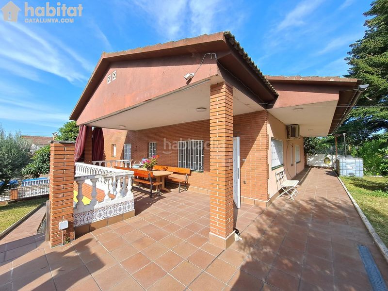 Foto 693ffb74-227c-4d14-a98e-4c5aca1fc9b3. Casa amb aparcament piscina a Masquefa