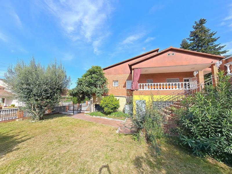 Foto c3dcc2d3-61a8-4468-be6e-053d53d1d9d5. Casa con riscaldamento parcheggio piscina in Masquefa
