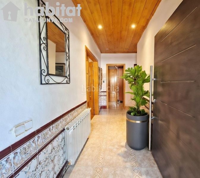 Foto ca0b4985-d6f1-4d0f-98d3-8073d4bf190d. Casa amb aparcament piscina a Masquefa