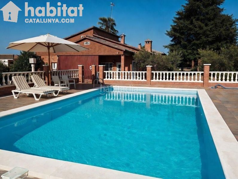 Foto dd8590bf-3976-4ef3-8aeb-5818c2c48669. Casa amb aparcament piscina a Masquefa