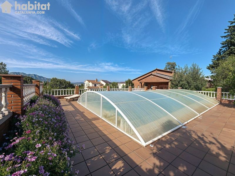 Foto fd18c1bc-22da-40dd-9566-3e75ee629840. Casa amb aparcament piscina a Masquefa