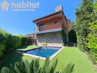 Casa a Sant Esteve Sesrovires. Sant esteve sesrovirespou del merli, exclusivo chalet independie