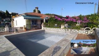 Chalet in Castellbisbal. Descubre esta maravillosa casa con dos viviendas en la exclusiva