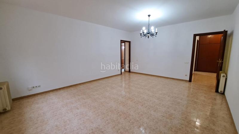 Foto fce2daad-2458-407c-a220-31ff307790d1. Pis amb calefacció aparcament a Nucli Urbà Esparreguera