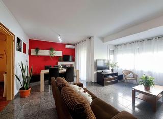Pis a Martorell. Oportunidad! piso en una primera planta con terraza, luminoso y