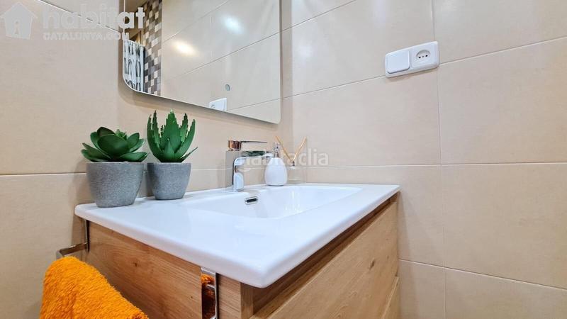 Foto af5082dd-b5ec-42de-8a74-8e6a954c6290. Casa con riscaldamento parcheggio in Pallejà