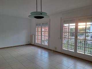 Lloguer Àtic a Martorell. Amplio atico 4 habitaciones, 2 baños, con balcón y pk, en la mej