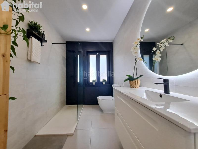 Foto 0c4aaa82-292c-421f-ad9d-78b9d16b8160. Chalet con riscaldamento parcheggio in Castellví de Rosanes