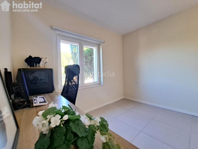 Foto 5e27ce40-6323-4081-a821-459cbf455ea9. Chalet con riscaldamento parcheggio in Castellví de Rosanes