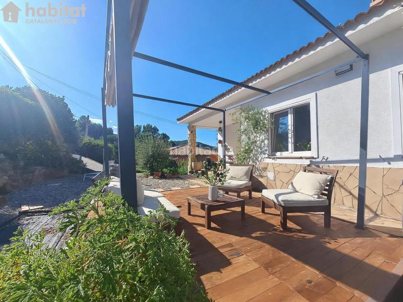 Foto 9422d527-ff3c-4968-b334-25391acd7ccd. Chalet con riscaldamento parcheggio in Castellví de Rosanes