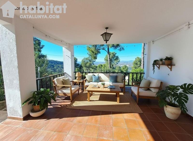 Foto cacd4ea1-d46d-44bd-9fc1-5ac01dfcf842. Chalet con riscaldamento parcheggio in Castellví de Rosanes