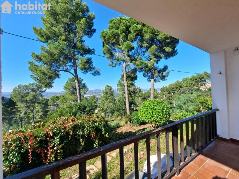 Foto ec3034da-39ff-427e-b6db-3964bfea907f. Chalet con riscaldamento parcheggio in Castellví de Rosanes