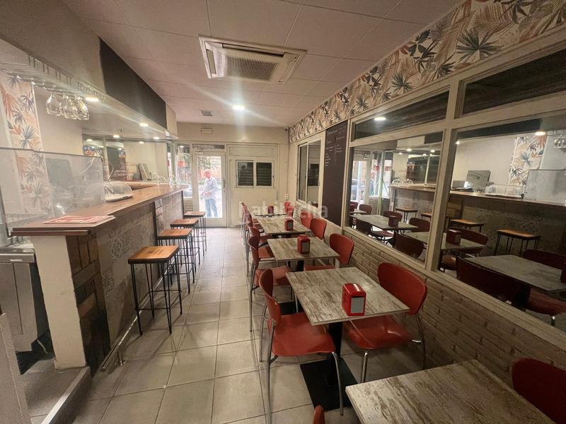 Foto 199fa6bf-f42f-4617-8253-54334711ebf0. Alquiler local comercial local-bar roger de flor esq navarra en Granollers