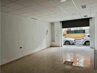 Lloguer Local Comercial a Piscinas. Local en alquiler en vila-real
