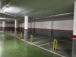 Alquiler Parking coche en El Pilar. Plazas de garaje en arrendamiento