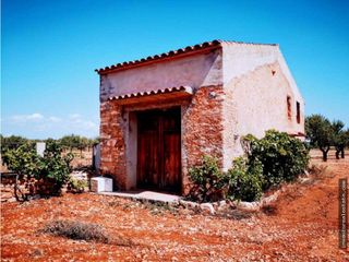 Casa in Useres (les). Finca rústica en venta con caseta
