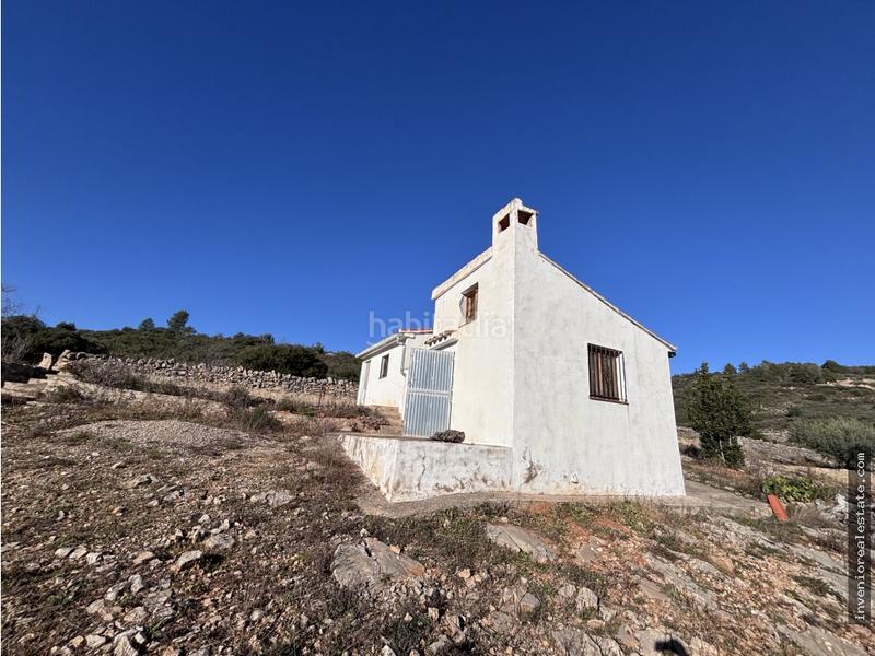Foto f8a77bba-e6ca-4b74-b911-f5fd8cb327b5. Terreno residencial finca rústica en venta con caseta en Atzeneta del Maestrat