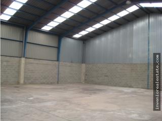 Lloguer Nau industrial a Llombai. Nave disponible en alquiler