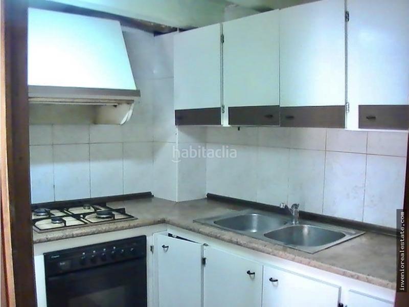 Foto a4621196-a013-43dd-bf62-5777dbd2f338. House in Tales